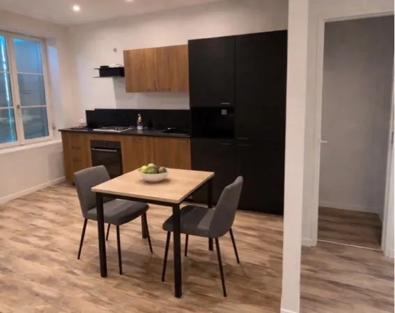 Appartement T3 rénové - 75 m² - Disponible immédiatement
