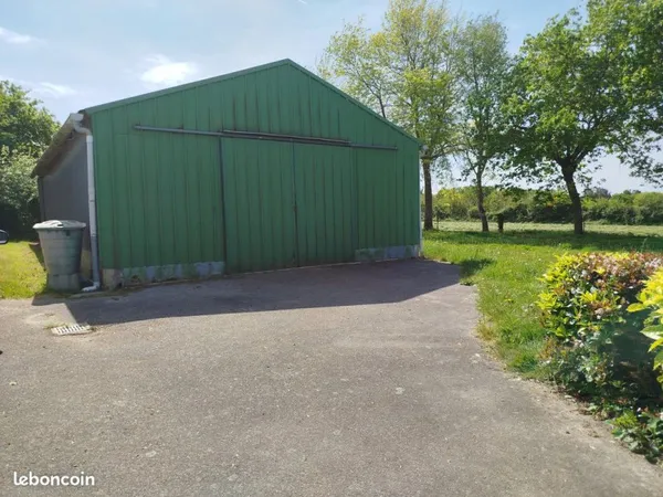 Hangar pour stockage
