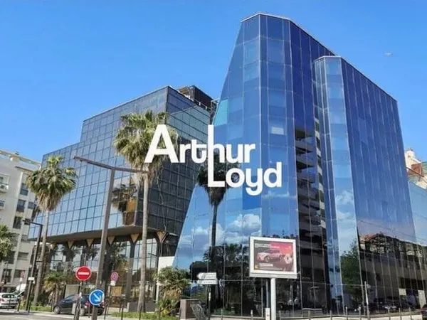 Bureaux 779 m²