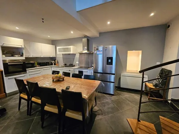 194 250, Centre de MIREBEAU, Maison de Ville Rénovée