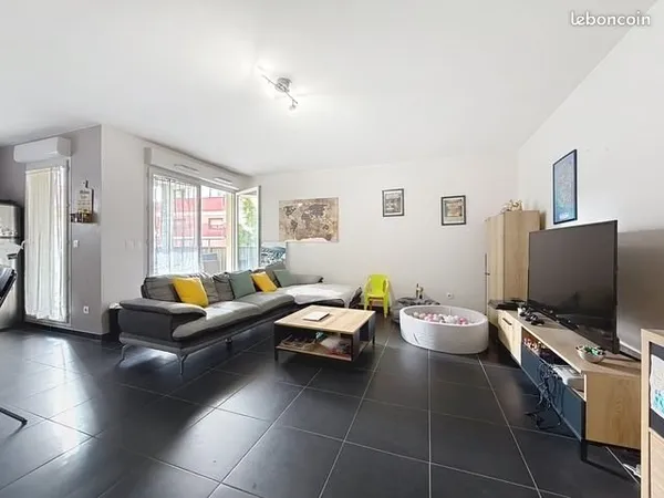 T3 vileurbanne, pres medipole lyon villeurbanne