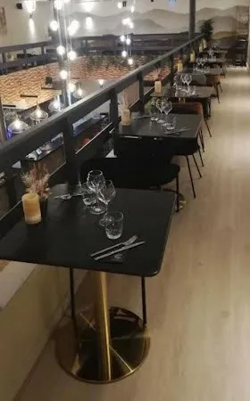 Commerce 180 m²