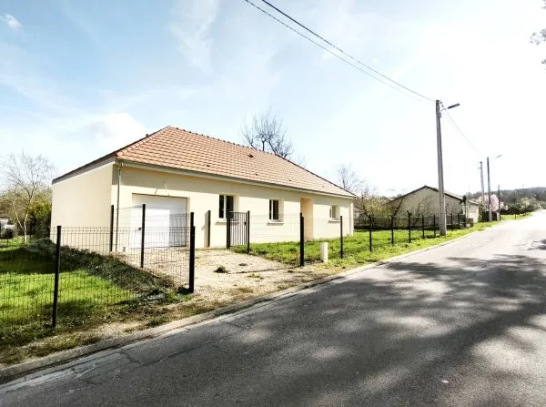 Maison de plain pied avec 4 chambres sur la commune de Fontv