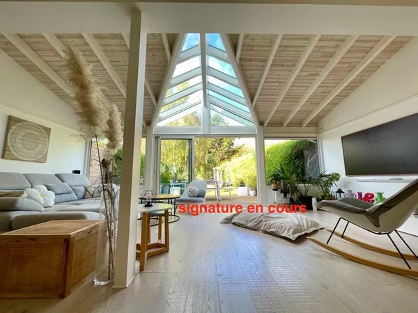 Maison entièrement rénovée - Aucun travaux - 4 chambres - 166 m² - DPE C Voisins-le-Bretonneux - Qua