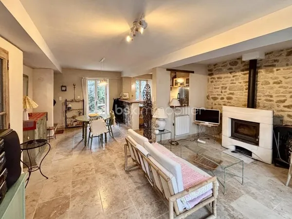 Ne passez pas à côté de cette belle maison de village restaurée avec soins