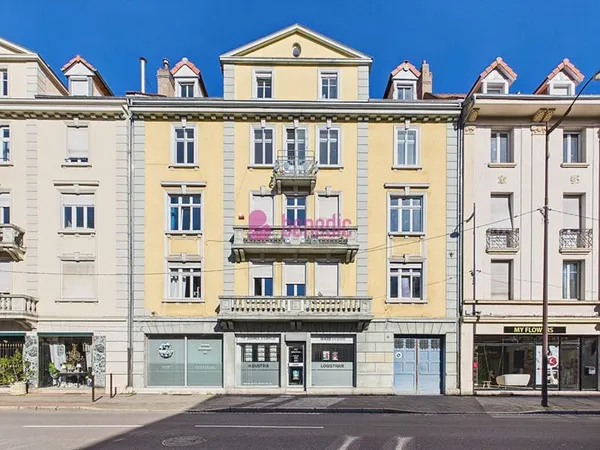 Appartement bourgeois F5 avec balcons, cave et garage METZ GARE