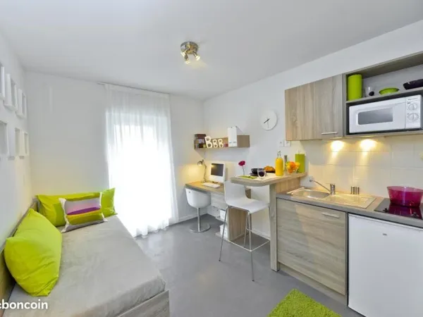 Studio 1 pièce 18 m²