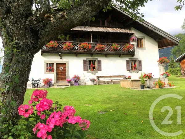 Maison 9 pièces 202 m²