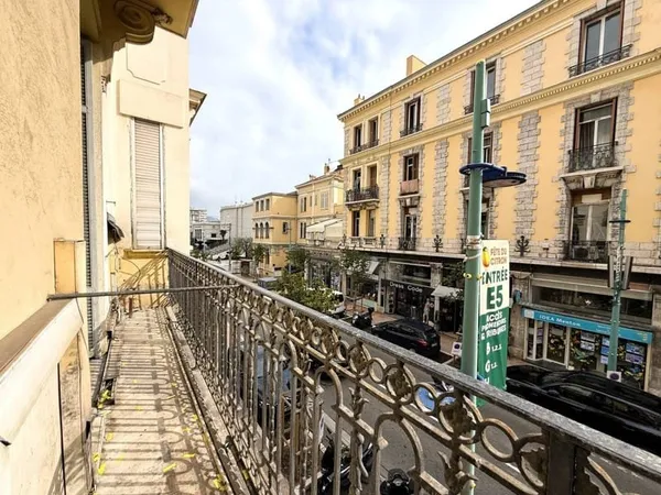 Appartement 9 pièces 205 m²