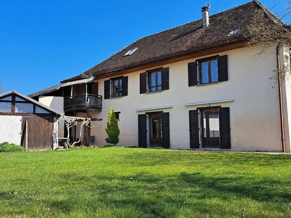 Maison 8 pièces 192 m²