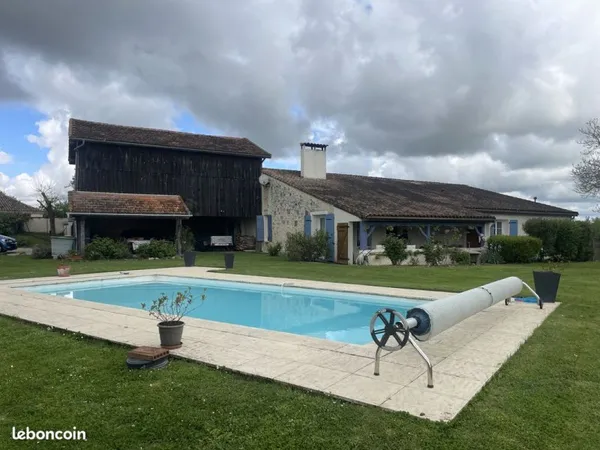 Ferme 8 pièces 230 m²