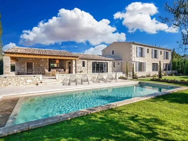 Maison 6 pièces 309 m²