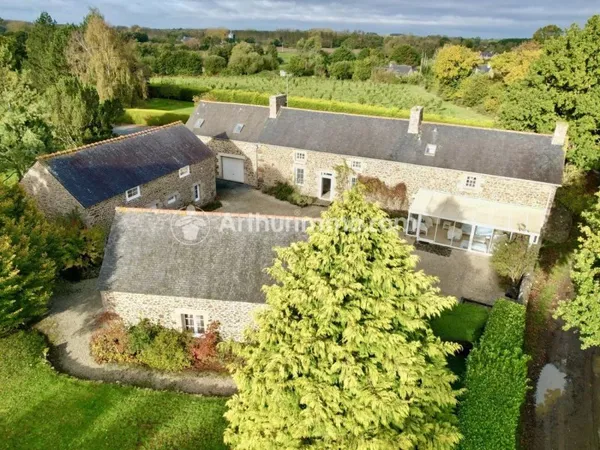 Maison 3 pièces 341 m²