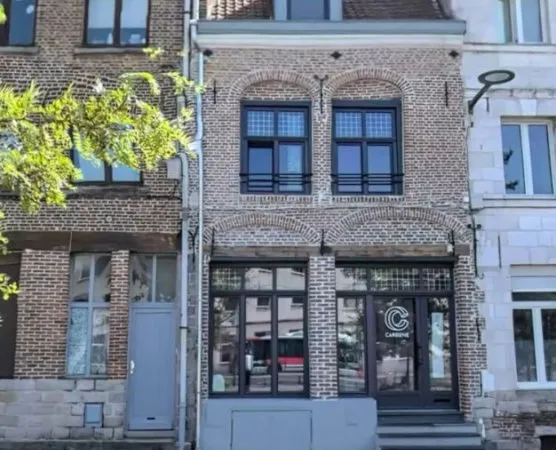 Local commercial 170 m²