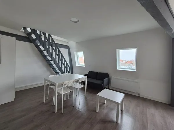 Armentieres Studio meublé 33.25 m2 avec Mezzanine