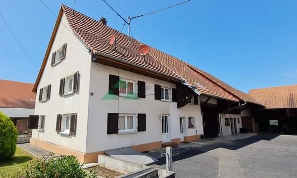Maison/Corps de Ferme à Muespach