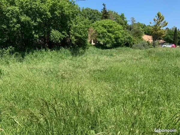 Terrain 400 m² Le Luc