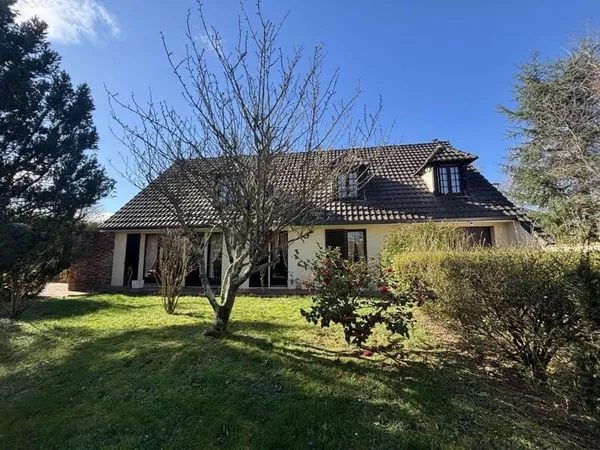 Maison 6 pièces 5 chambres environ 180 m²