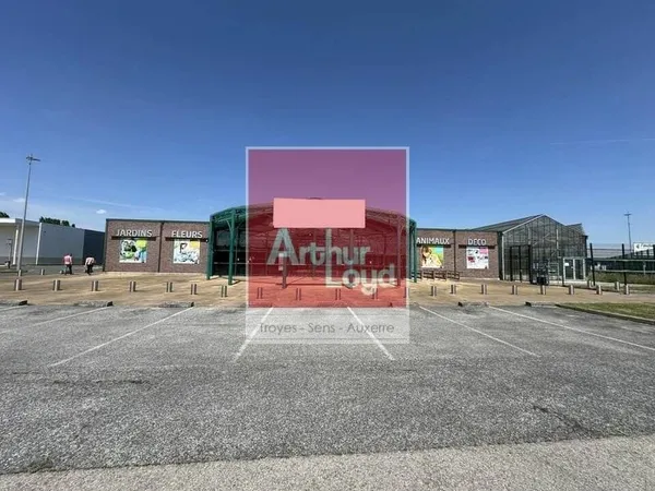 Local commercial 5786 m²