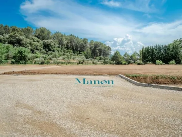 Terrain 400 m²