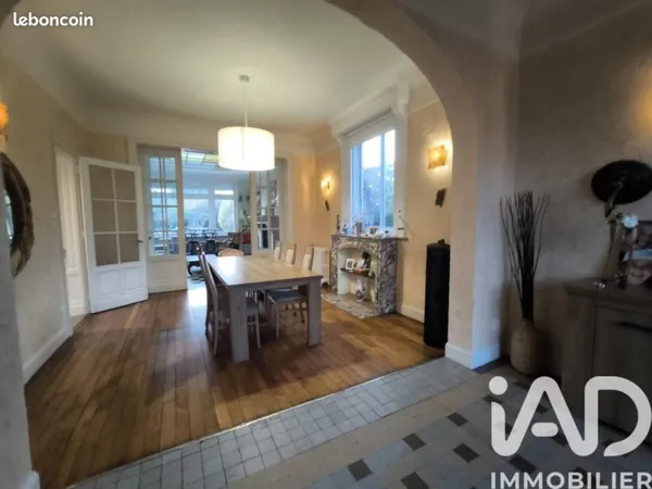 Maison 12 pièces 287 m²
