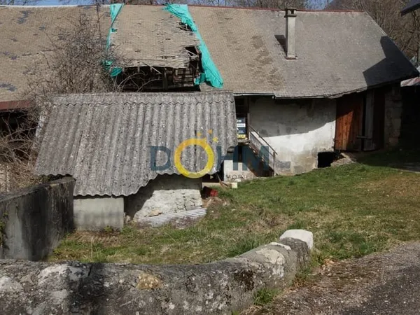ANCIEN CORPS DE FERME A VENDRE D'UNE SURFACE AU SOL DE 258 M