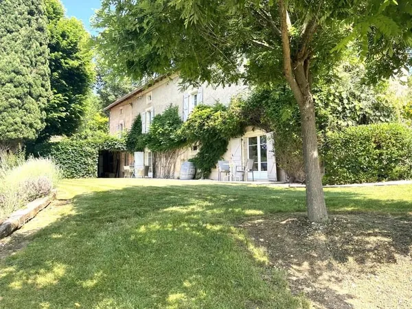 Maison 8 pièces 200 m²