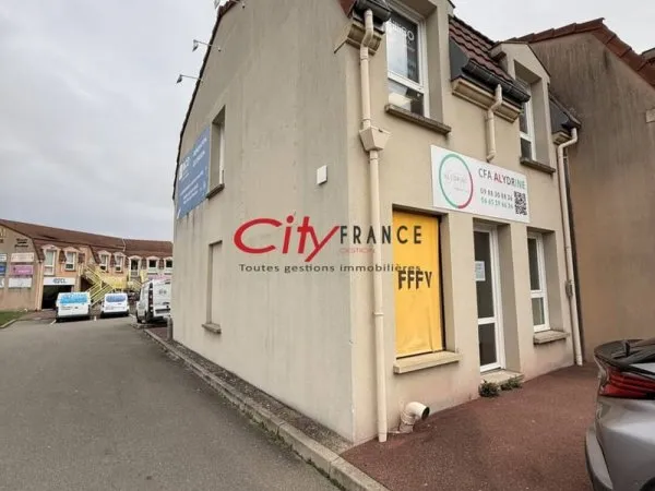 Local commercial 1 pièce 34 m²