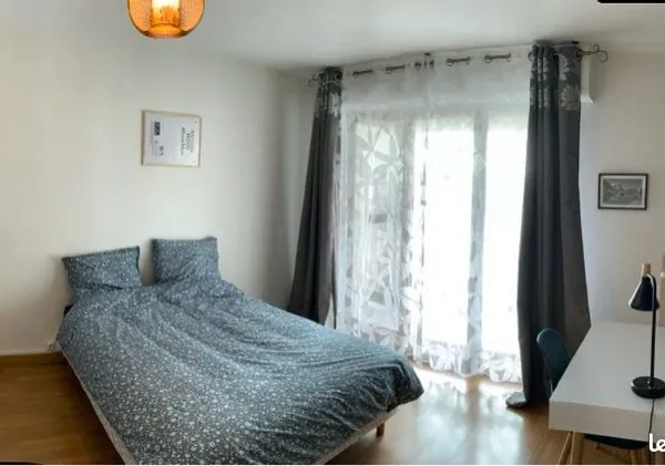 Colocation chambre privée 15M2 (7 min gare centre en tram)