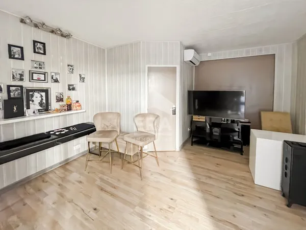 Local commercial avec T2 rénové et cave - Sébastopol, Marseille 4ème