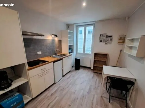 Grand studio 27m2 Lesparre centre