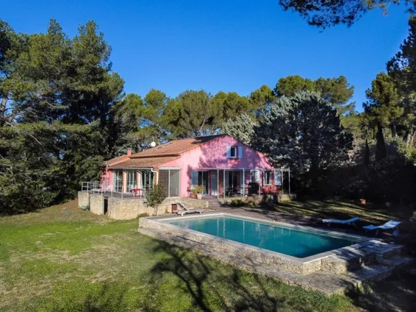 Villa à L'Isle-sur-la-Sorgue avec vue Alpilles et Luberon