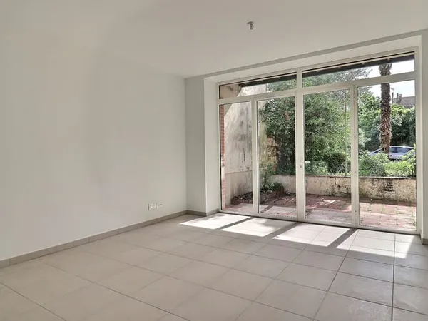 Appartement T2 en centre ville d'Albi - Terrasse et parking.
