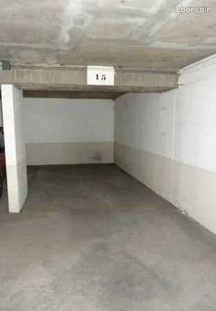 Parking Place de la Nation