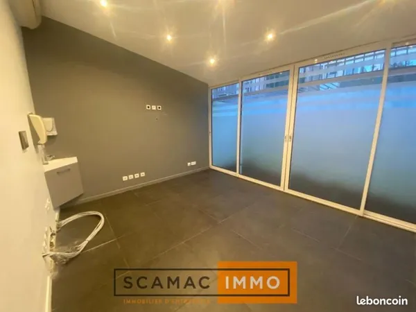 Local commercial 80 m²