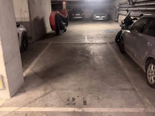Parking 12 m²