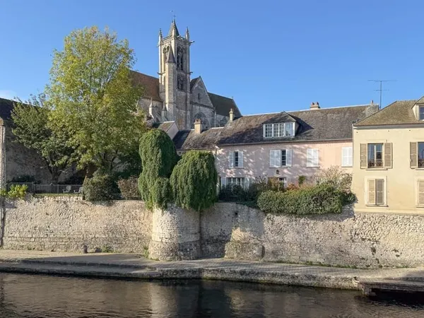 Emplacement et vue exceptionnels pour cette maison de charme