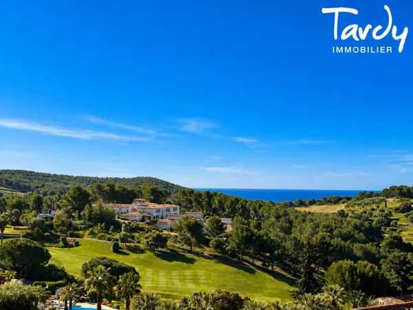 villa vue mer Domaine du golf de Frégate 83270 SAINT CYR SUR ME