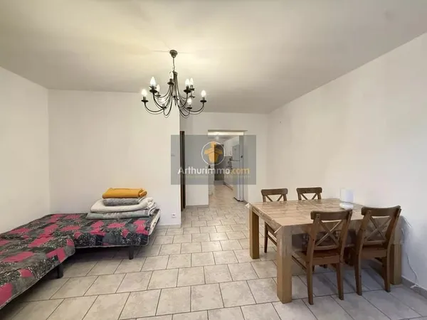 Immeuble de caractère à fort potentiel - Centre d'Apt (84400)