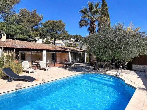 Maison plain-pied 120m2, exposition plein sud, impasse au calme absolu, proche centre ville, piscine