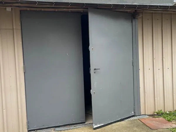 Entrepôt 160m2 (atelier, stockage, local commercial, dépôt)