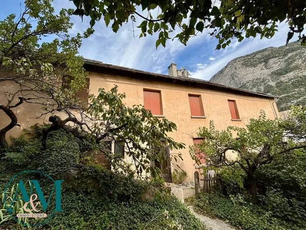 Villa 22 pièces 336 m²