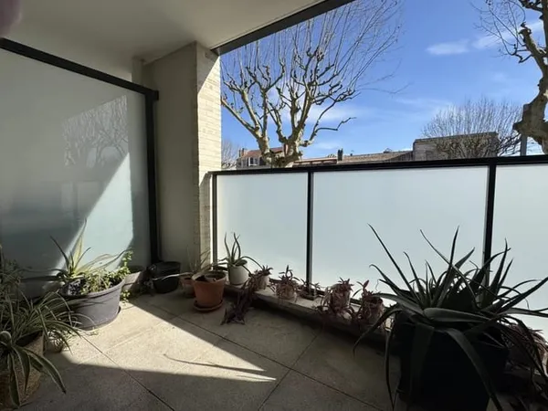 Bordeaux T3 Terrasse Parking