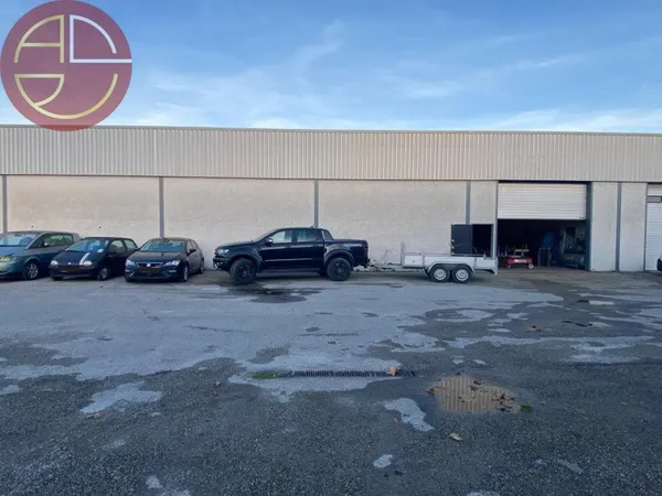 Entrepôt 400 m²