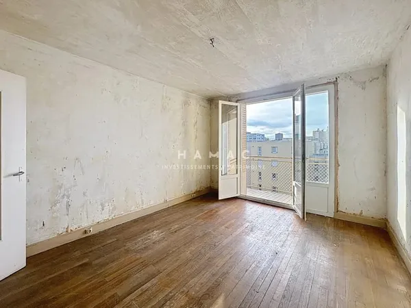 Appartement T3 avec balcon à rénover Lyon 3 - dernier étage au calme absolu