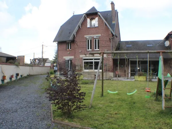Maison 10 pièces 245 m²