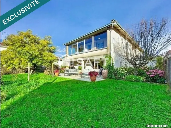 Propriété 7 pièces 154 m²