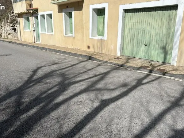 T3 lumineux en rez-de-chaussée