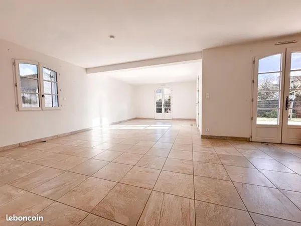 Maison 8 pièces 196 m²