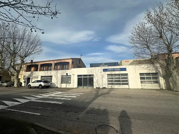 LOCAL COMMERCIAL - GARAGE ATELIER 240M²